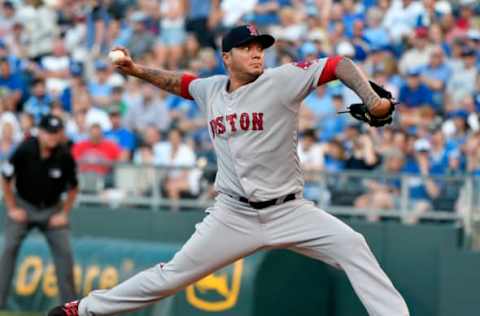 KANSAS CITY, MO -JUNE 19: Hector Velazquez (Photo by Ed Zurga/Getty Images)