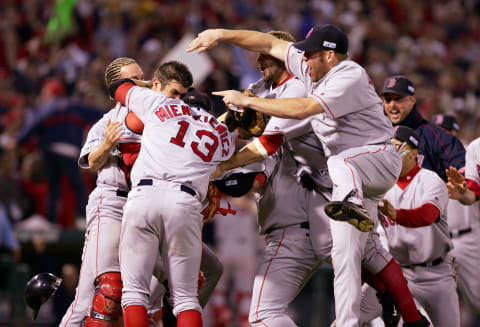 ST LOUIS – OCTOBER 27: The Boston Red Sox celebrate after defeating the St. Louis Cardinals 3-0 in game four of the World Series on October 27, 2004 at Busch Stadium in St. Louis, Missouri.(Photo by Jed Jacobsohn/Getty Images)