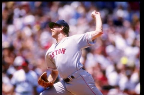 7 Jul 1993: Pitcher Frank Viola of the Boston Red Sox prepares to throw the ball during a game against the California Angels at Anaheim Stadium in Anaheim, California.