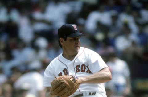 BOSTON, MA – CIRCA 1986: Pitcher Tom Seaver #41 of the Boston Red Sox pitches against the Kansas City Royals during an Major League Baseball game circa 1986 at Fenway Park in Boston, Massachusetts. Seaver played for the Red Sox in 1986. (Photo by Focus on Sport/Getty Images)