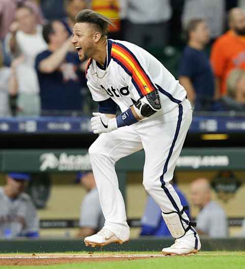 HOUSTON, TEXAS – JUNE 28: Yuli Gurriel #10 of the Houston Astros hits a walkoff home run in the tenth inning against the Seattle Mariners at Minute Maid Park on June 28, 2019 in Houston, Texas. (Photo by Bob Levey/Getty Images)