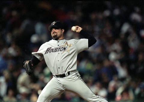 28 Jul 1999: Mike Hampton #10 of the Houston Astros pitches the ball during a game against the Colorado Rockies at the Coors Field in Denver, Colorado. The Astros defeated the Rockies 16-8. Mandatory Credit: Brian Bahr /Allsport