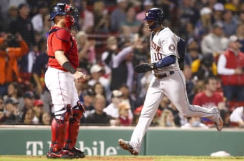 Yuli Gurriel of the Houston Astros (Photo by Adam Glanzman/Getty Images)