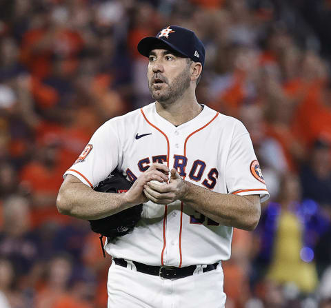 Justin Verlander #35 of the Houston Astros pitches against the Seattle Mariners in game one of the American League Division Series at Minute Maid Park on October 11, 2022 in Houston, Texas. (Photo by Bob Levey/Getty Images)