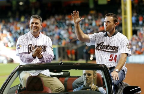 HOUSTON, TX – AUGUST 15: Lance Berkman #17 and Brad Lidge #54 are introduced as the 2005 Houston Astros are honored before the game between the Houston Astros and the Detroit Tigers at Minute Maid Park on August 15, 2015 in Houston, Texas. (Photo by Chris Covatta/Getty Images)