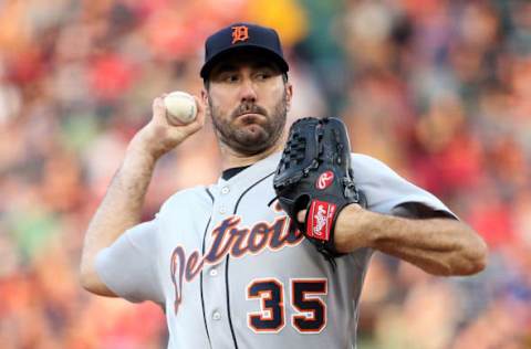 BOSTON, MA – JUNE 10: Justin Verlander #35 of the Detroit Tigers delivers in the first inning of a game against the Boston Red Sox at Fenway Park on June 10, 2017 in Boston, Massachusetts. (Photo by Adam Glanzman/Getty Images)