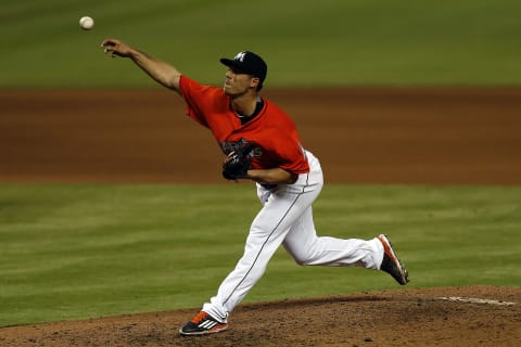 MIAMI, FL – APRIL 17: Kyle Barraclough #46 of the Miami Marlins delivers a pitch against the Atlanta Braves at Marlins Park on April 17, 2016 in Miami, Florida. (Photo by Eliot J. Schechter/Getty Images)