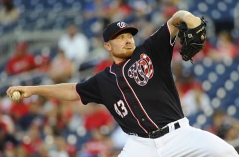 Sep 5, 2016; Washington, DC, USA; Washington Nationals relief pitcher Mark Melancon (43) throws to the Atlanta Braves during the ninth inning at Nationals Park. Mandatory Credit: Brad Mills-USA TODAY Sports