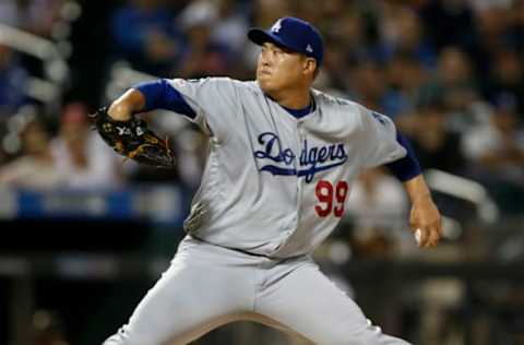 NEW YORK, NEW YORK – SEPTEMBER 14: Hyun-Jin Ryu #99 of the Los Angeles Dodgers pitches during the third inning against the New York Mets at Citi Field on September 14, 2019 in New York City. (Photo by Jim McIsaac/Getty Images)