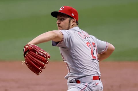 MILWAUKEE, WISCONSIN - AUGUST 07: Trevor Bauer #27 of the Cincinnati Reds pitches in the third inning against the Milwaukee Brewers at Miller Park on August 07, 2020 in Milwaukee, Wisconsin. (Photo by Dylan Buell/Getty Images)