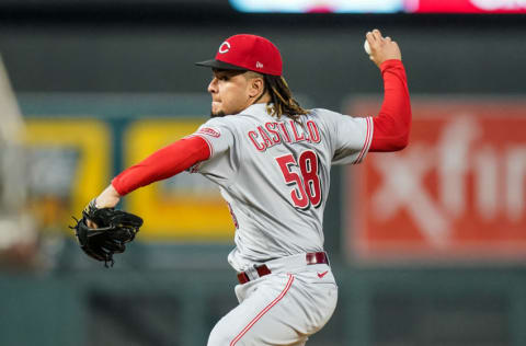 MINNEAPOLIS, MN - SEPTEMBER 26: Luis Castillo #58 of the Cincinnati Reds pitches against the Minnesota Twins on September 26, 2020 at Target Field in Minneapolis, Minnesota. (Photo by Brace Hemmelgarn/Minnesota Twins/Getty Images)