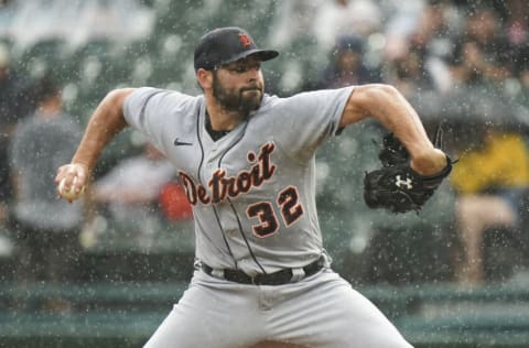 CHICAGO, ILLINOIS - OCTOBER 03: Michael Fulmer #32 of the Detroit Tigers throws a pitch against the Chicago White Sox at Guaranteed Rate Field on October 03, 2021 in Chicago, Illinois. (Photo by Nuccio DiNuzzo/Getty Images)