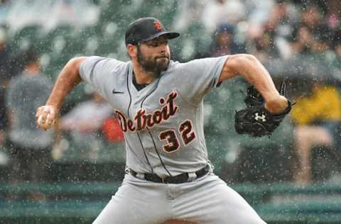 CHICAGO, ILLINOIS - OCTOBER 03: Michael Fulmer #32 of the Detroit Tigers throws a pitch against the Chicago White Sox at Guaranteed Rate Field on October 03, 2021 in Chicago, Illinois. (Photo by Nuccio DiNuzzo/Getty Images)