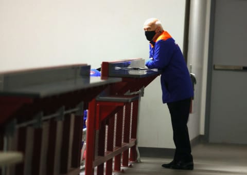 EAST MEADOW, NEW YORK – JANUARY 04: General Manager Lou Lamoriello of the New York Islanders attends practice during training camp at Northwell Health Ice Center at Eisenhower Park on January 04, 2021 in East Meadow, New York. (Photo by Bruce Bennett/Getty Images)