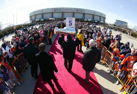 UNIONDALE, NY – MARCH 02: Denis Potvin of the ‘Core of the Four’ New York Islanders Stanley Cup victories take part in a ceremony prior to the Islanders game against the Florida Panthers at the Nassau Coliseum March 2, 2008 in Uniondale, New York. (Photo by Bruce Bennett/Getty Images)