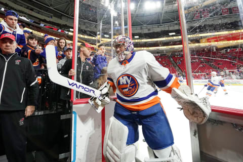 New York Islanders, Semyon Varlamov (40) Mandatory Credit: James Guillory-USA TODAY Sports