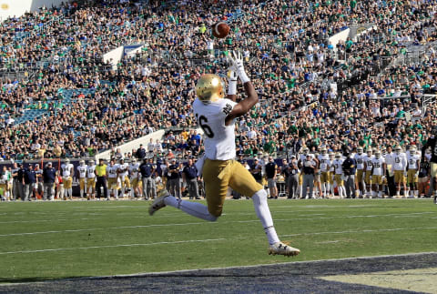 JACKSONVILLE, FL – NOVEMBER 05: Torii Hunter Jr. #16 of the Notre Dame Fighting Irish attempts a reception during the game against the Navy Midshipmen at EverBank Field on November 5, 2016 in Jacksonville, Florida. (Photo by Sam Greenwood/Getty Images)