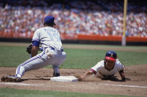 ANAHEIM, CA 1990: Outfielder Luis Polonia (Photo by Stephen Dunn/Getty Images)