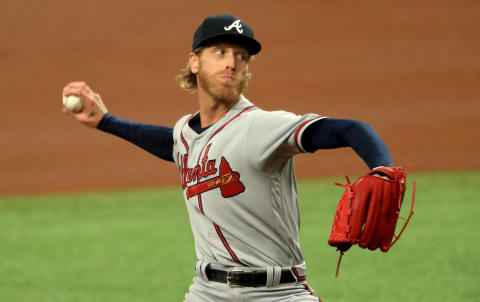 ST PETERSBURG, FLORIDA – JULY 27: Mike Foltynewicz #26 of the Atlanta Braves pitches during a game against the Tampa Bay Rays at Tropicana Field on July 27, 2020 in St Petersburg, Florida. (Photo by Mike Ehrmann/Getty Images)