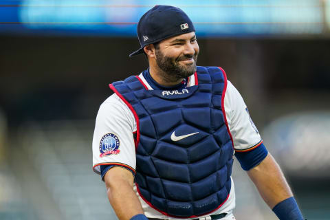 MINNEAPOLIS, MN – AUGUST 18: Alex Avila #16 of the Minnesota Twins looks on against the Milwaukee Brewers on August 18, 2020 at Target Field in Minneapolis, Minnesota. (Photo by Brace Hemmelgarn/Minnesota Twins/Getty Images)