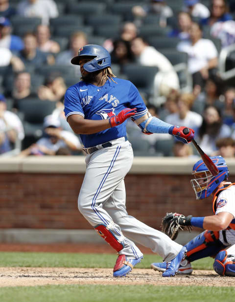 NEW YORK, NEW YORK – JULY 25: (NEW YORK DAILIES OUT) Vladimir Guerrero Jr. #27 of the Toronto Blue Jays in action against the New York Mets at Citi Field on July 25, 2021, in New York City. The Mets defeated the Blue Jays 5-4. (Photo by Jim McIsaac/Getty Images)