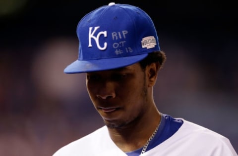 KANSAS CITY, MO – OCTOBER 28: An inscription honoring the late Oscar Taveras is seen on the hat of Yordano Ventura