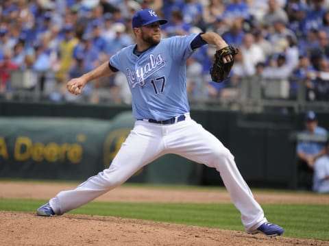 KANSAS CITY, MO – MAY 18: Wade Davis #17 of the Kansas City Royals throws in the ninth inning against the Boston Red Sox during the first game of a doubleheader at Kauffman Stadium on May 18, 2016 in Kansas City, Missouri. (Photo by Ed Zurga/Getty Images)