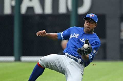 CHICAGO, IL – JULY 29: Curtis Granderson #18 of the Toronto Blue Jays makes a sliding ctach in the 9th inning against the Chicago White Sox at Guaranteed Rate Field on July 29, 2018 in Chicago, Illinois. The Blue Jays defeated the White Sox 7-4. (Photo by Jonathan Daniel/Getty Images)