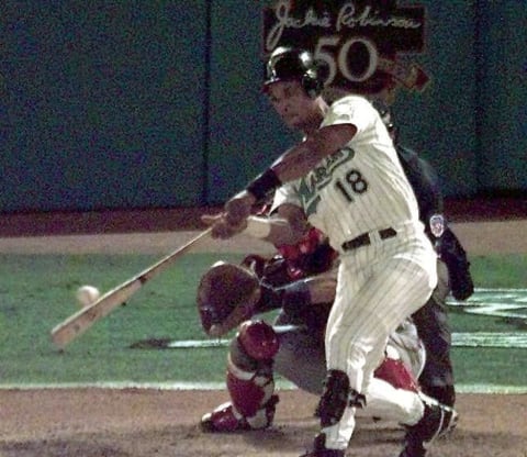 Florida Marlins player Moises Alou. (Photo credit should read ROBERTO SCHMIDT/AFP via Getty Images)