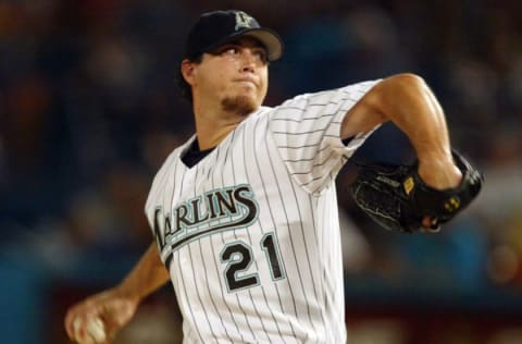 MIAMI – OCTOBER 21: Starting pitcher Josh Beckett #21 of the Florida Marlins. (Photo by Ezra Shaw/Getty Images)