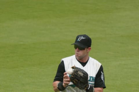 MIAMI – JUNE 16: Rightfielder Eric Owens #16 of the Florida Marlins. (Photo By Eliot Schechter/Getty Images)