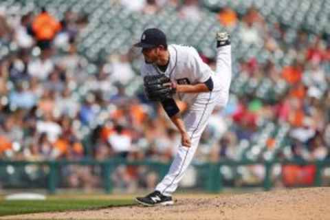 Sep 7, 2015; Detroit, MI, USA; Detroit Tigers relief pitcher Drew VerHagen (54) pitches against the Tampa Bay Rays at Comerica Park. Mandatory Credit: Rick Osentoski-USA TODAY Sports