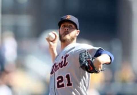 Apr 14, 2016; Pittsburgh, PA, USA; Detroit Tigers relief pitcher Mark Lowe (21) pitches against the Pittsburgh Pirates during the eighth inning in an inter-league game at PNC Park. The Tigers won 7-4. Mandatory Credit: Charles LeClaire-USA TODAY Sports