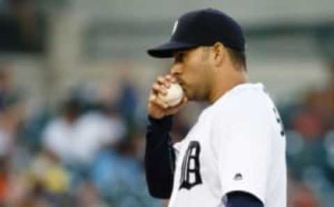 Jul 19, 2016; Detroit, MI, USA; Detroit Tigers starting pitcher Anibal Sanchez (19) kisses the ball during the sixth inning against the Minnesota Twins at Comerica Park. Mandatory Credit: Rick Osentoski-USA TODAY Sports