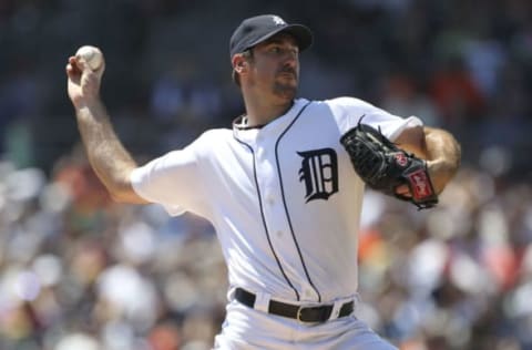 DETROIT – JULY 31: Justin Verlander #35 of the Detroit Tigers pitches in the second inning during the game against the Los Angeles Angels of Anaheim at Comerica Park on July 31, 2011 in Detroit, Michigan. (Photo by Leon Halip/Getty Images)