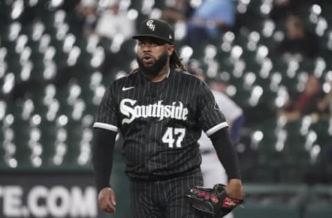 CHICAGO, ILLINOIS – OCTOBER 03: Johnny Cueto #47 of the Chicago White Sox reacts during the first inning of a game against the Minnesota Twins at Guaranteed Rate Field on October 03, 2022 in Chicago, Illinois. (Photo by Nuccio DiNuzzo/Getty Images)