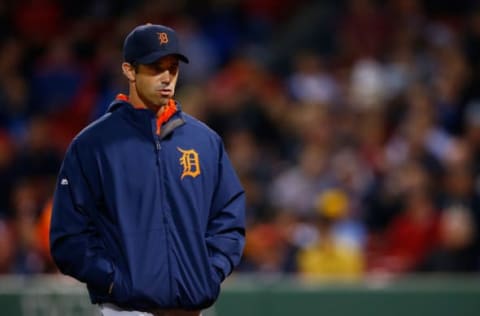 BOSTON, MA – MAY 18: Manager Brad Ausmus #7 of the Detroit Tigers walks to the dugout during the game against the Boston Red Sox at Fenway Park on May 18, 2014 in Boston, Massachusetts. (Photo by Jared Wickerham/Getty Images)