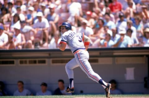 ANAHEIM, CA – 1989: Alan Trammell #3 of the Detroit Tigers runs to first base during a game in the 1989 season against the California Angels at Angel Stadium in Anaheim, California. (Photo by Mike Powell/Getty Images)