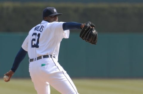 Dontrelle Willis pitches against the Chicago White Sox. (Photo by Mark Cunningham/MLB Photos via Getty Images)