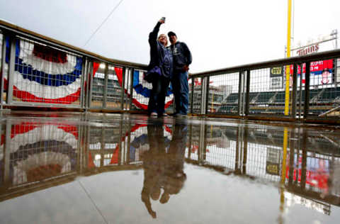 MINNEAPOLIS, MN – OCTOBER 1: Minnesota Twins fans take a selfie before the start of the last baseball game of the regular season between the Minnesota Twins and the Detroit Tigers on October 1, 2017 at Target Field in Minneapolis, Minnesota. (Photo by Andy King/Getty Images)