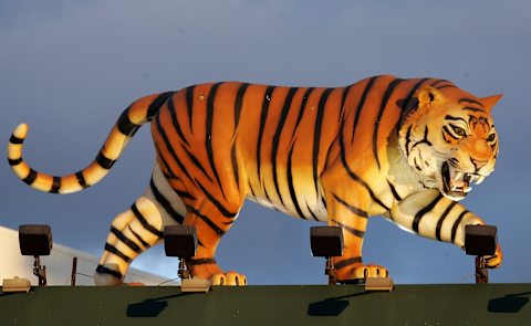 DETROIT – OCTOBER 14: A likeness of a tiger is seen on the top of the scoreboard during Game Four of the American League Championship Series between the Detroit Tigers and the Oakland Athletics October 14, 2006 at Comerica Park in Detroit, Michigan. (Photo by Jonathan Daniel/Getty Images)