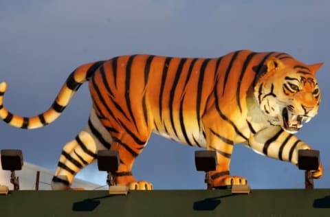 DETROIT – OCTOBER 14: A likeness of a tiger is seen on the top of the scoreboard during Game Four of the American League Championship Series between the Detroit Tigers and the Oakland Athletics October 14, 2006 at Comerica Park in Detroit, Michigan. (Photo by Jonathan Daniel/Getty Images)