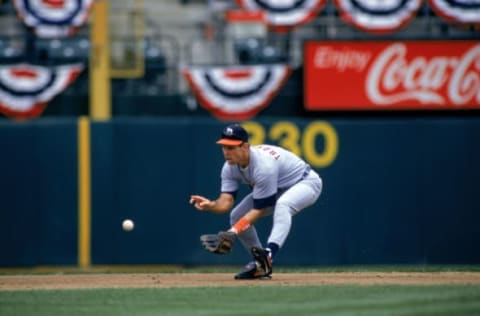 OAKLAND, CA – JUNE 25: Alan Trammell #3 of the Detroit Tigers fields the ball during the game against the Oakland Athletics at Oakland-Alameda Coliseum on June 25, 1996 in Oakland, California. The Tigers defeated the A’s 10-8. (Photo by Otto Greule Jr/Getty Images)