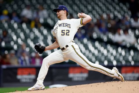 MILWAUKEE, WISCONSIN – SEPTEMBER 29: Eric Lauer #52 of the Milwaukee Brewers throws a pitch in the first inning against the Miami Marlins at American Family Field on September 29, 2022 in Milwaukee, Wisconsin. (Photo by John Fisher/Getty Images)