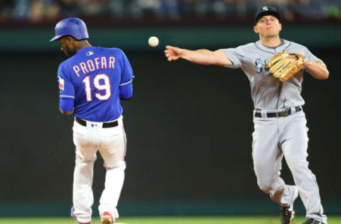 ARLINGTON, TX – APRIL 20: Kyle Seager #15 of the Seattle Mariners makes the out on second base in the eighth inning against Jurickson Profar #19 of the Texas Rangers at Globe Life Park in Arlington on April 20, 2018 in Arlington, Texas. (Photo by Rick Yeatts/Getty Images)