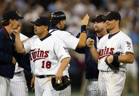 Eddie Guardado (L), Corey Koskie (R) of the Minnesota Twins (TIMOTHY A. CLARY/AFP via Getty Images)