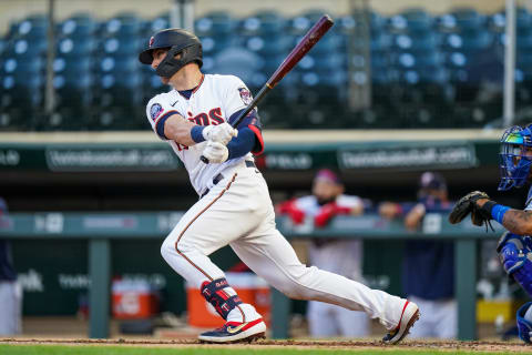 Mitch Garver of the Minnesota Twins bats against the Kansas City Royals. (Photo by Brace Hemmelgarn/Minnesota Twins/Getty Images)