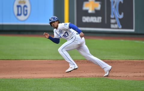 Adalberto Mondesi of the Kansas City Royals heads to second. (Photo by Ed Zurga/Getty Images)