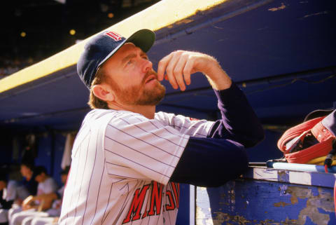 1989: Bert Blyleven of the Minnesota Twins stands in the dugout during a game in the 1989 season. (Photo by: Jonathan Daniel/Getty Images)