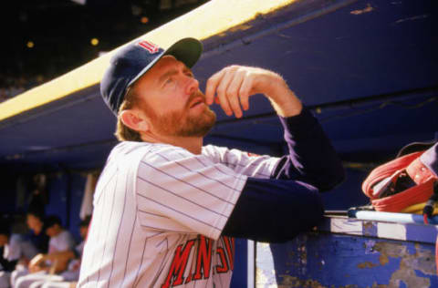 1989: Bert Blyleven of the Minnesota Twins stands in the dugout during a game in the 1989 season. (Photo by: Jonathan Daniel/Getty Images)